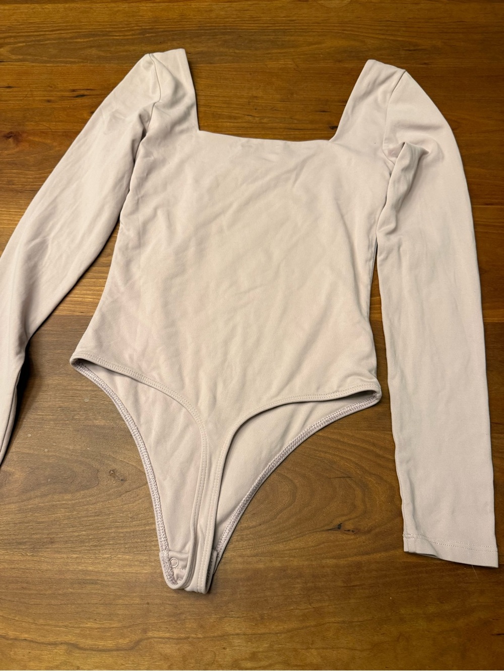 ARITZIA BABATON  One-Piece long sleeve  Bodysuit in Light Mauve size Small S EUC